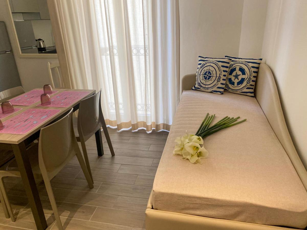 Hotel Philadelphia Cattolica Bagian luar foto