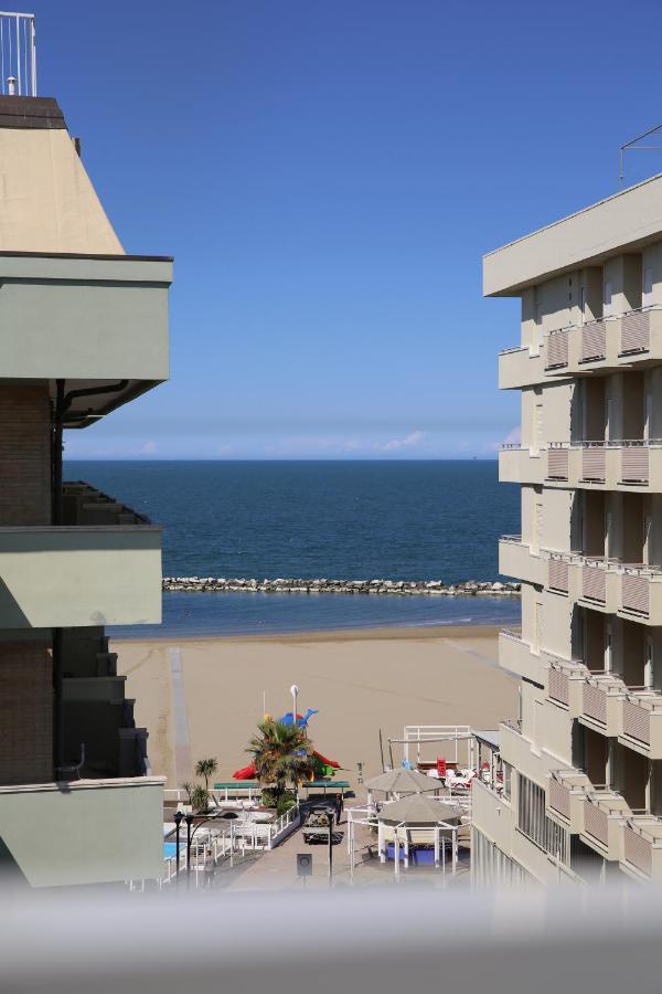Hotel Philadelphia Cattolica Bagian luar foto