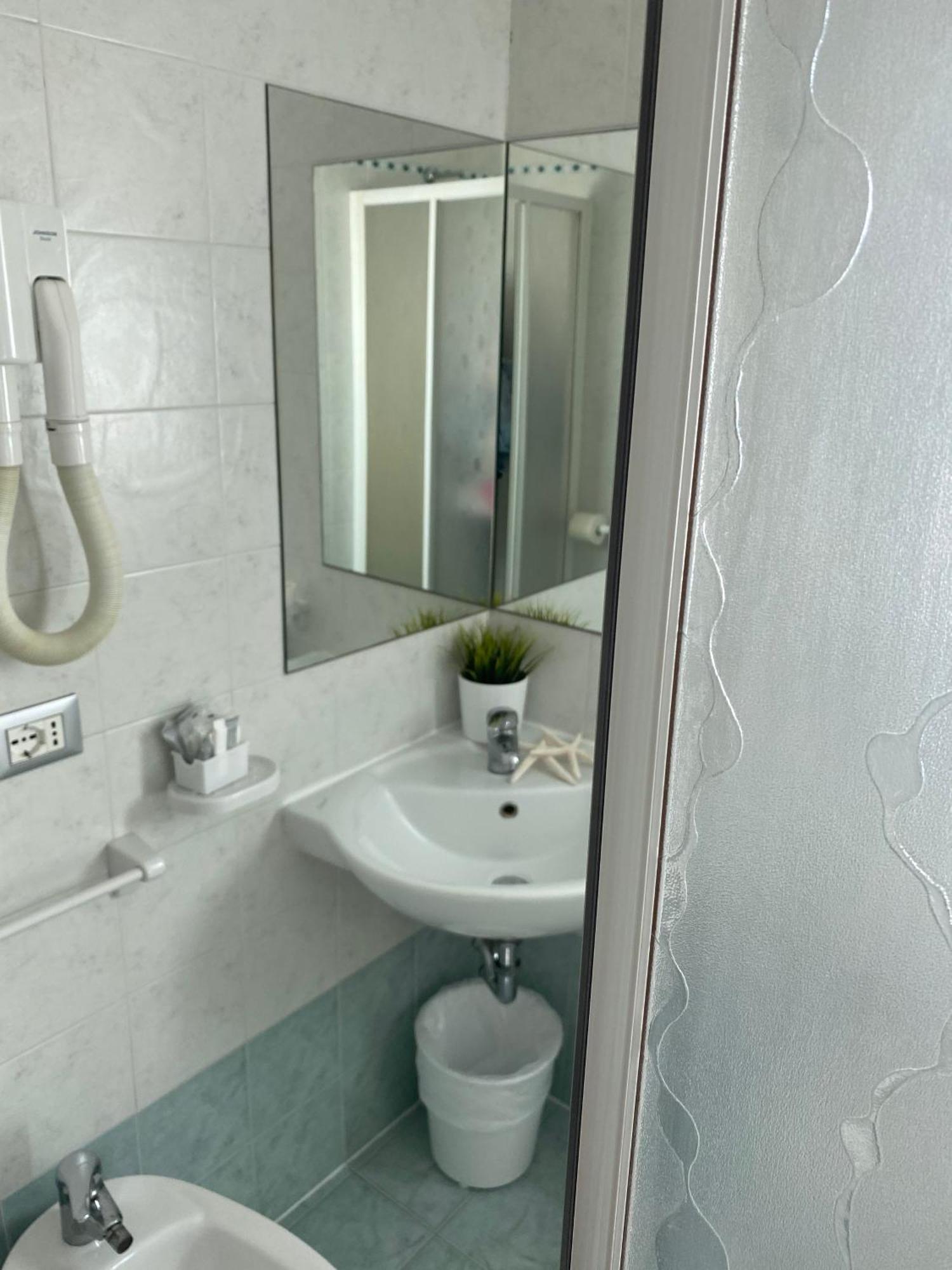 Hotel Philadelphia Cattolica Ruang foto