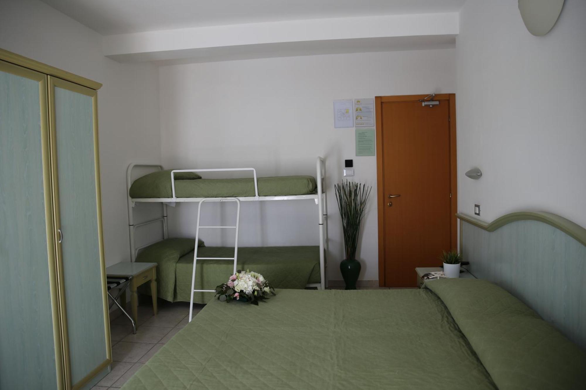 Hotel Philadelphia Cattolica Ruang foto