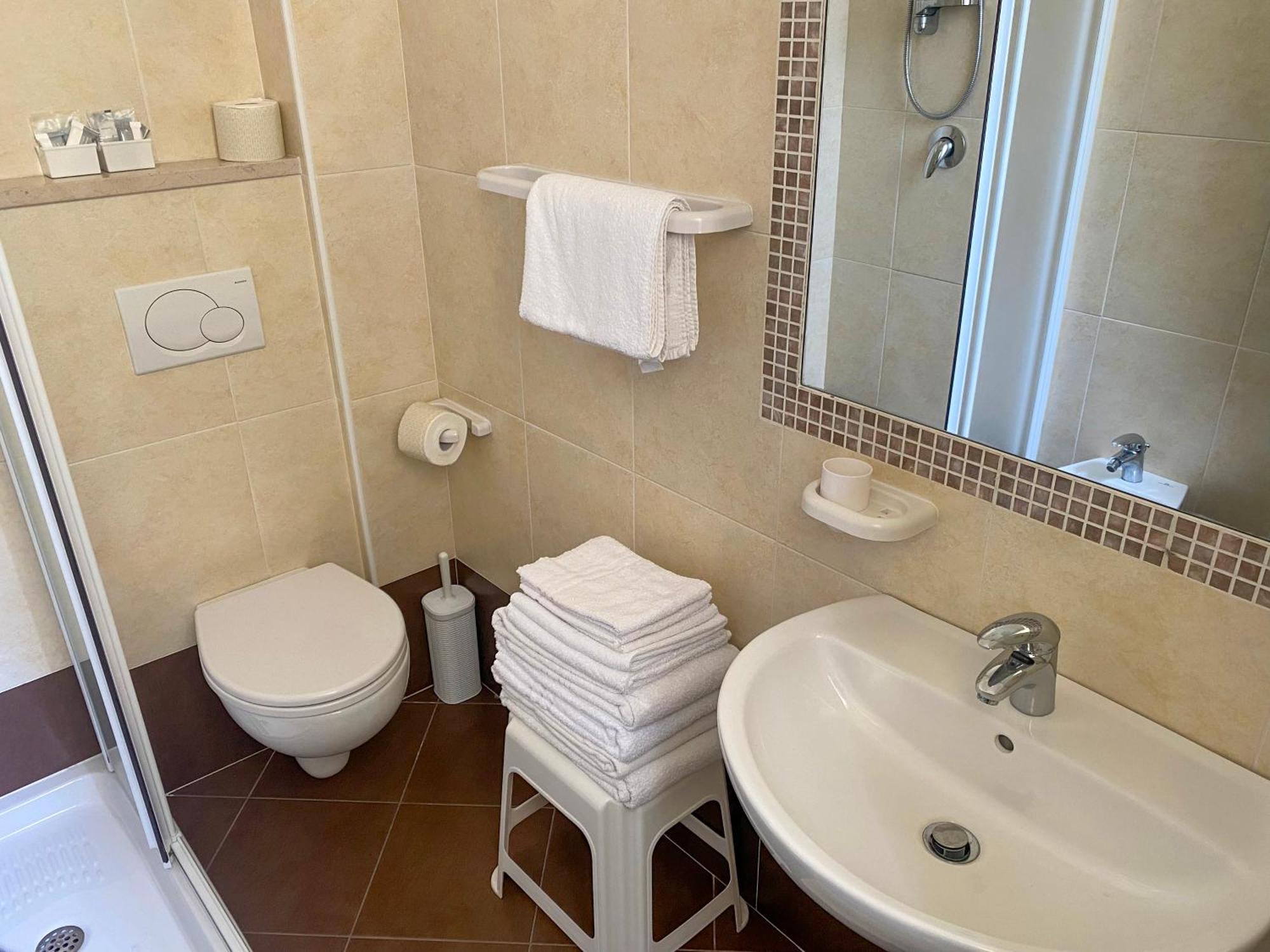 Hotel Philadelphia Cattolica Ruang foto