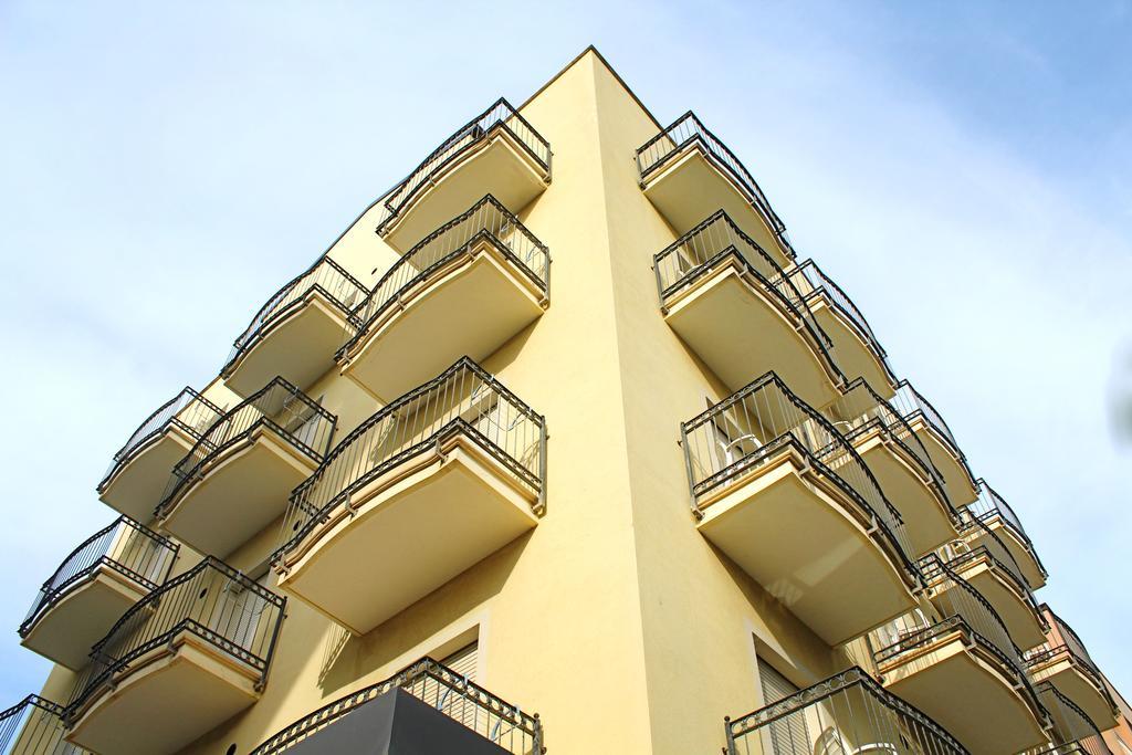 Hotel Philadelphia Cattolica Bagian luar foto